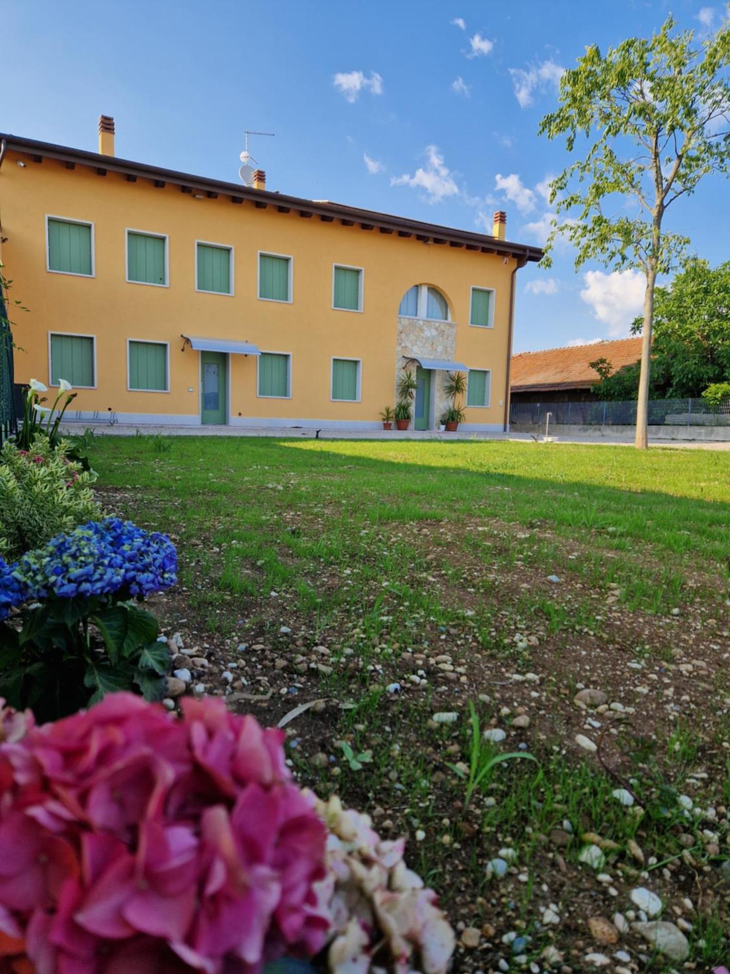 B&B Fiore Ganfardine ภายนอก รูปภาพ